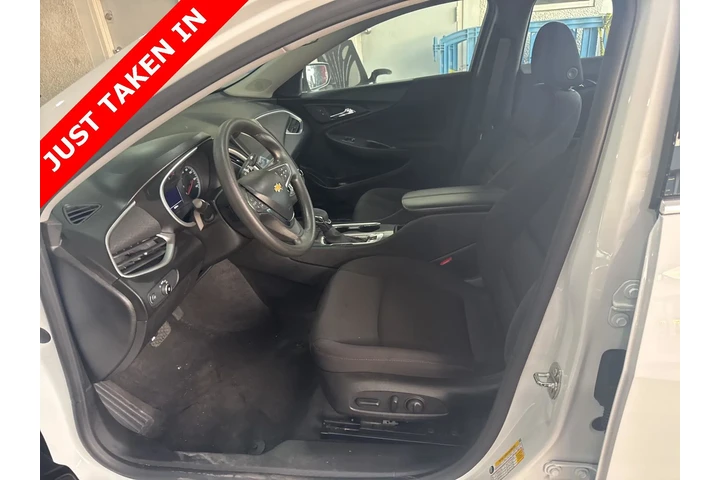 $18453 : Chevrolet Malibu 2024 LT 4dr image 9