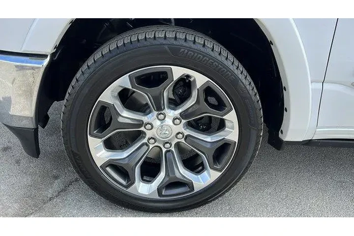 $38984 : Ram 1500 2019 4x2 Limited 4d image 10