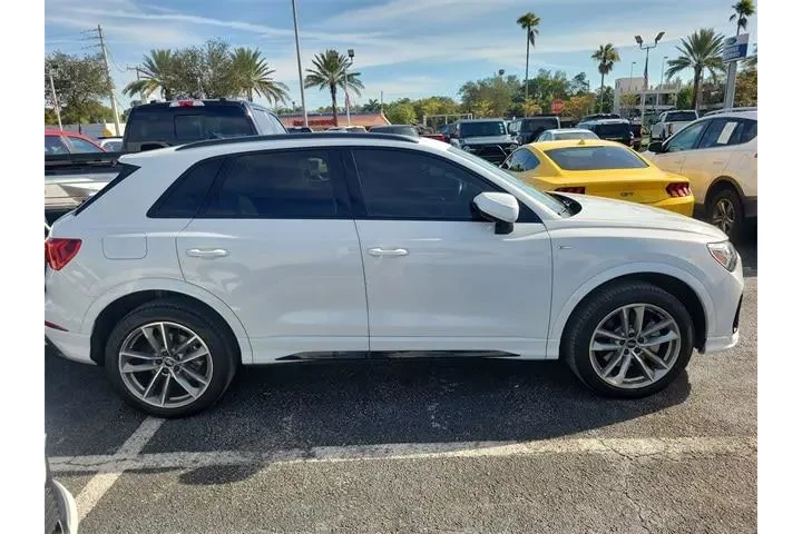 $24991 : Audi Q3 2022 AWD quattro S l image 4