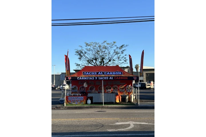 Puestos de taco ya aclientados image 2