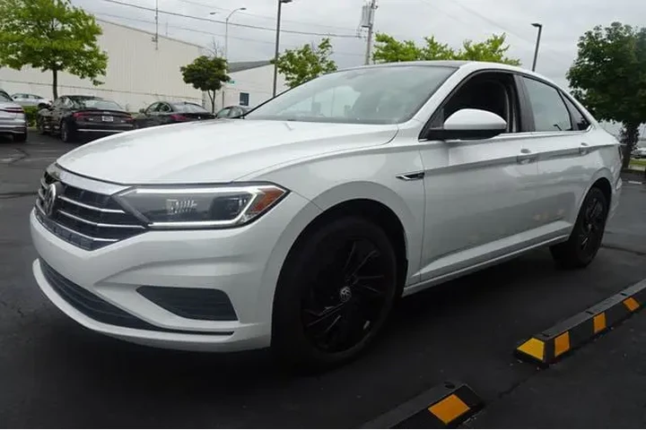 $15990 : 2020 Jetta image 4