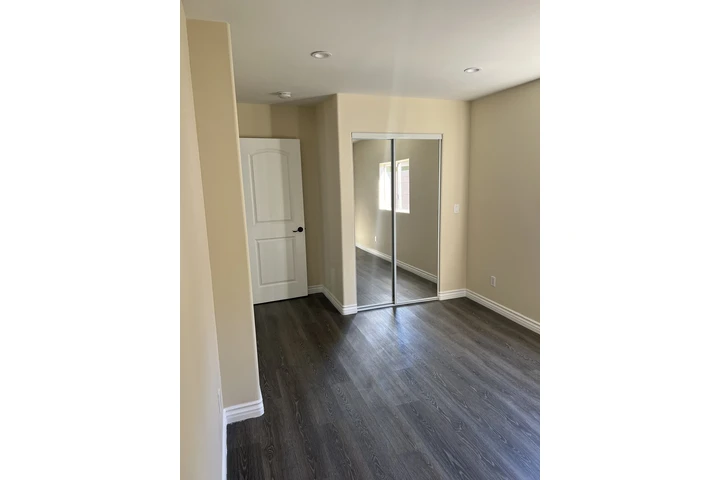 $2600 : Casa De Renta image 3