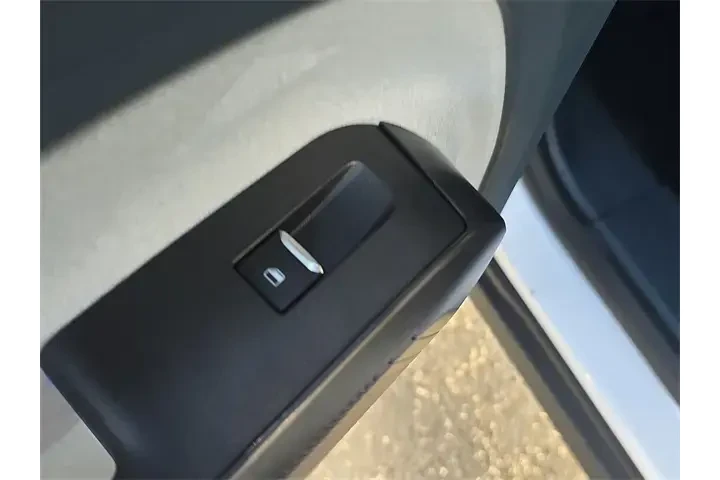 $28990 : Ford Maverick 2025 AWD XLT 4 image 9