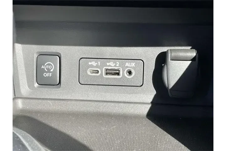 $19999 : Nissan Sentra 2025 SV 4dr Se image 10