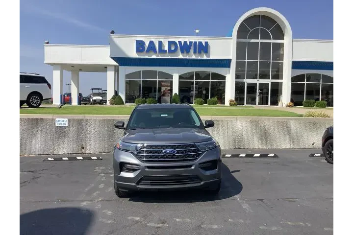 $28950 : Ford Explorer 2022 AWD XLT 4 image 2