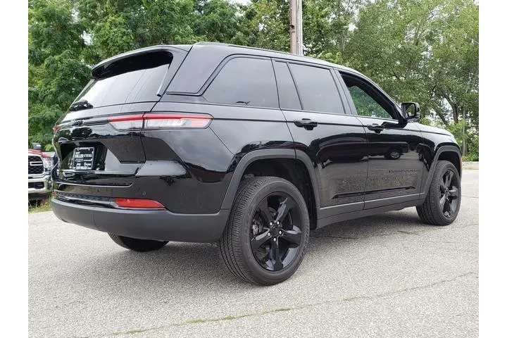 $38860 : Jeep Grand Cherokee 2024 4x4 image 8