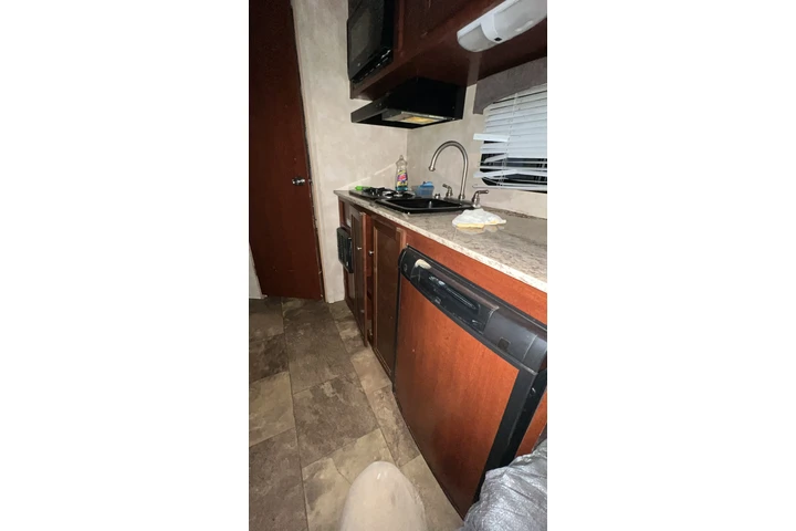 $750 : RV.  Cuando en renta image 1
