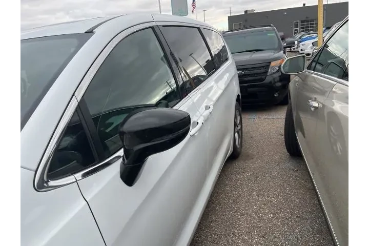 $39995 : Chrysler Pacifica 2026 Limit image 8