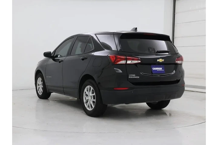 $19998 : Chevrolet Equinox 2023 LS 4d image 2