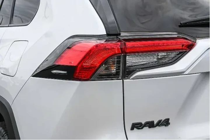 $35995 : Toyota RAV4 Hybrid 2024 AWD image 7