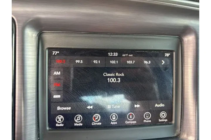 $15623 : Dodge Challenger 2018 SXT 2d image 10