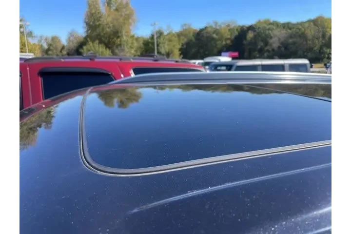 $29992 : Ford Explorer 2020 AWD Plati image 5