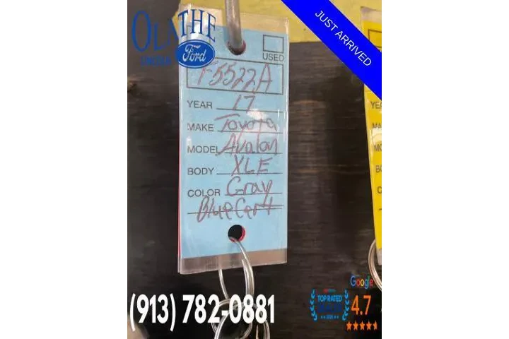 $21211 : Toyota Avalon 2017 XLE 4dr S image 2