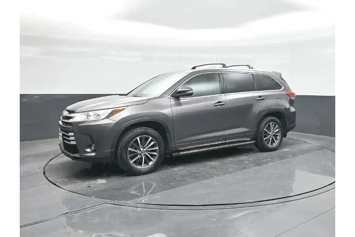 $19988 : Toyota Highlander 2017 AWD S image 1