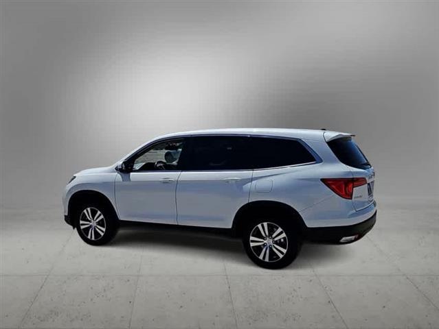 $19990 : Pre-Owned 2017 Honda Pilot EX image 6