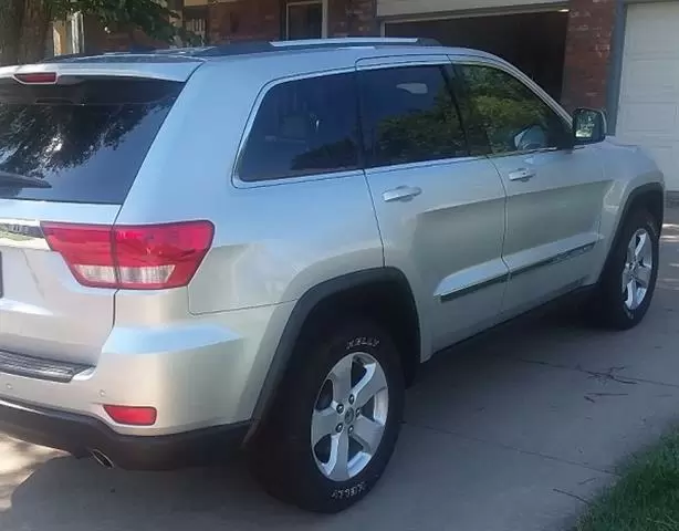 $6800 : 2012 JEEP GRAND CHEROKEE image 2