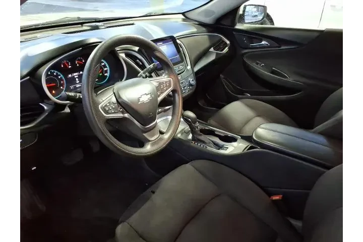 $21487 : Chevrolet Malibu 2023 LT 4dr image 10
