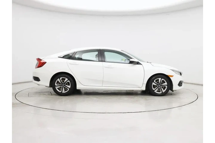 $15998 : Honda Civic 2018 LX 4dr Seda image 7