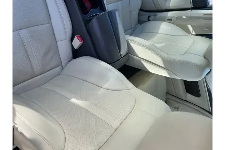 $15628 : Lincoln MKS 2013 4dr Sedan image 4