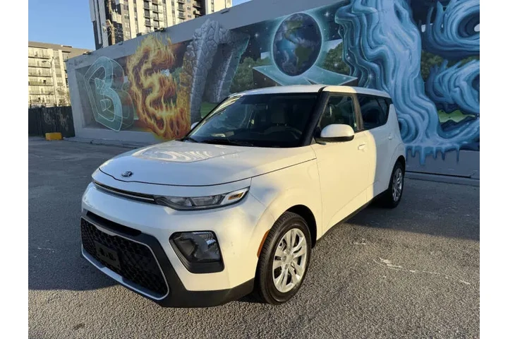 $5995 : 2020 Soul LX image 3