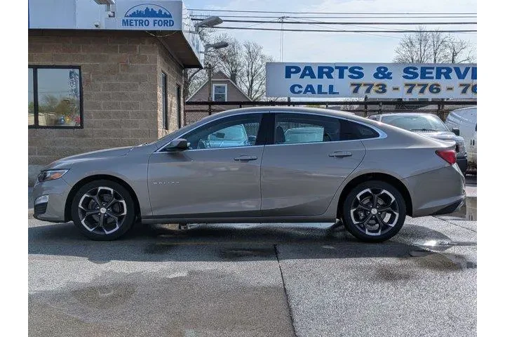 $16841 : Chevrolet Malibu 2023 LT 4dr image 7