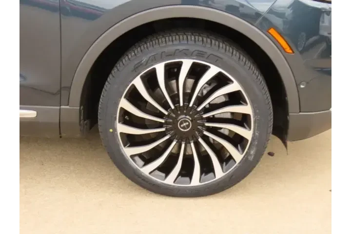 $39945 : Lincoln Nautilus 2022 AWD Bl image 7