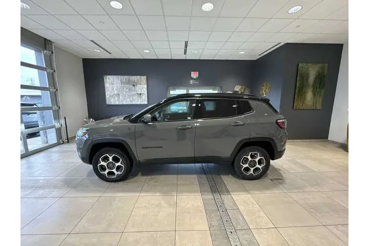 $24262 : Jeep Compass 2022 4x4 Trailh image 6