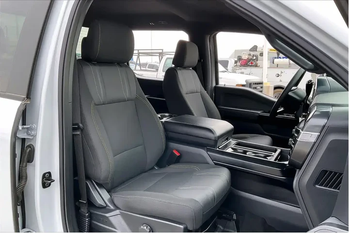 $39733 : Ford F-150 2025 4x2 STX 4dr image 8