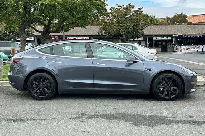 $26378 : Tesla Model 3 2020 AWD Long image 7