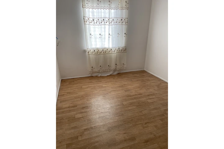$750 : CUARTO DE RENTA image 3
