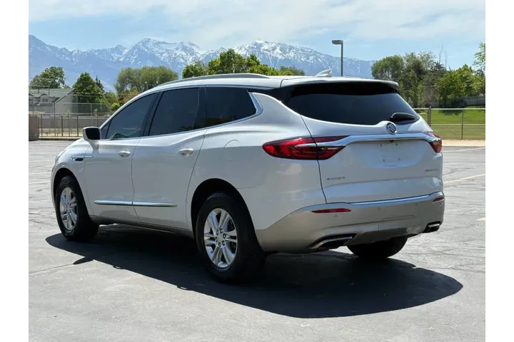 $11900 : 2018 Enclave Essence image 4