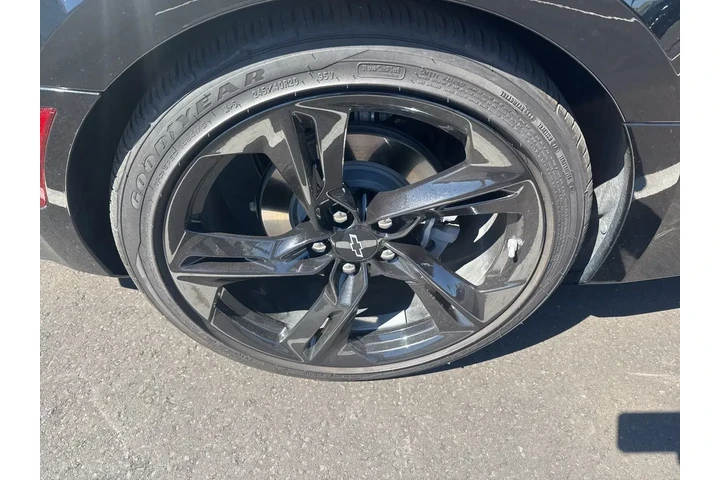 $39200 : Chevrolet Camaro 2023 LT1 2d image 5