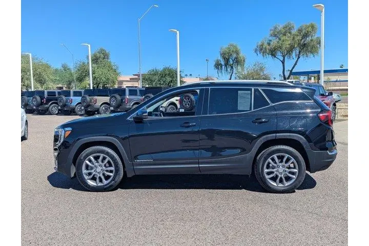 GMC Terrain 2024 AWD SLT 4dr image 2