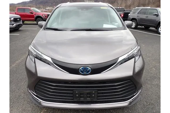 $38887 : Toyota Sienna 2024 XLE 8-Pas image 8
