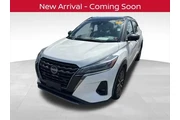 $19987 : Nissan Kicks 2023 SR 4dr Cro thumbnail