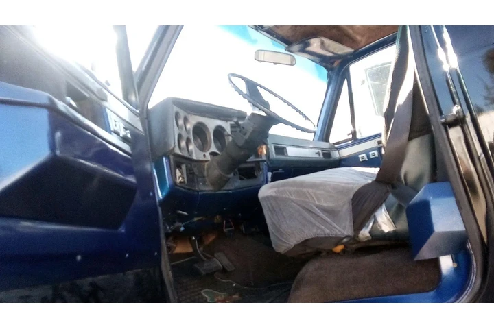 $140000 : Vendo una Chevrolet Classic image 5