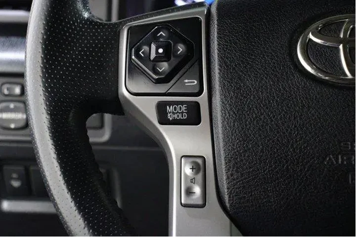 $29998 : Toyota 4Runner 2018 AWD Limi image 9
