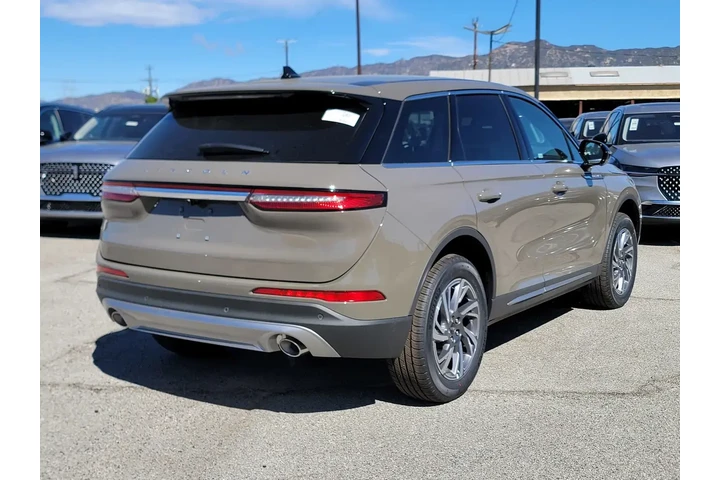 $36616 : Lincoln Corsair 2025 Premier image 4