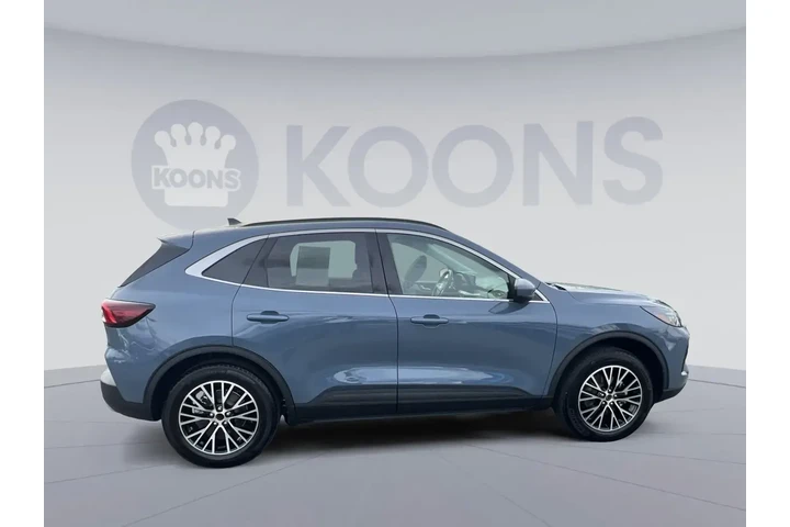 $29500 : Ford Escape Plug-In Hybrid 2 image 6