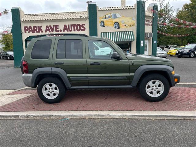 $3995 : 2006 Liberty Sport image 3