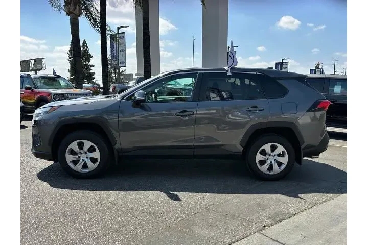 $26495 : Toyota RAV4 2023 LE 4dr SUV image 7