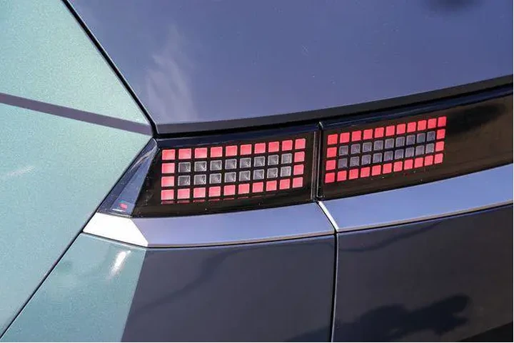 $25991 : Hyundai IONIQ 5 2024 SEL 4dr image 10