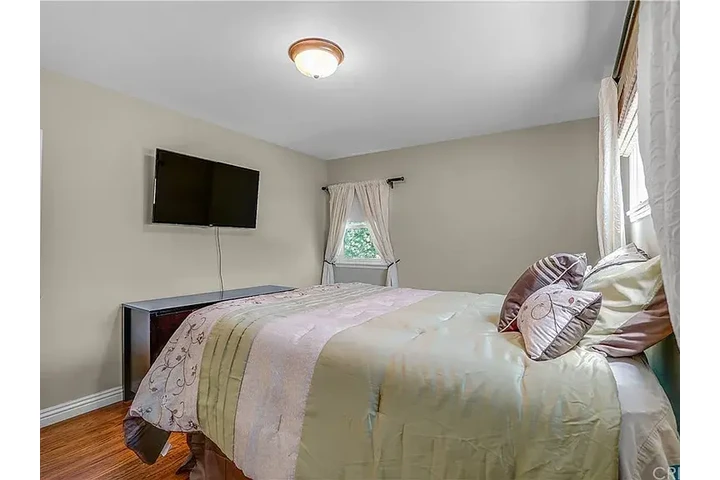 $1800 : 7414 Quartz Ave, Winnetka, CA image 5