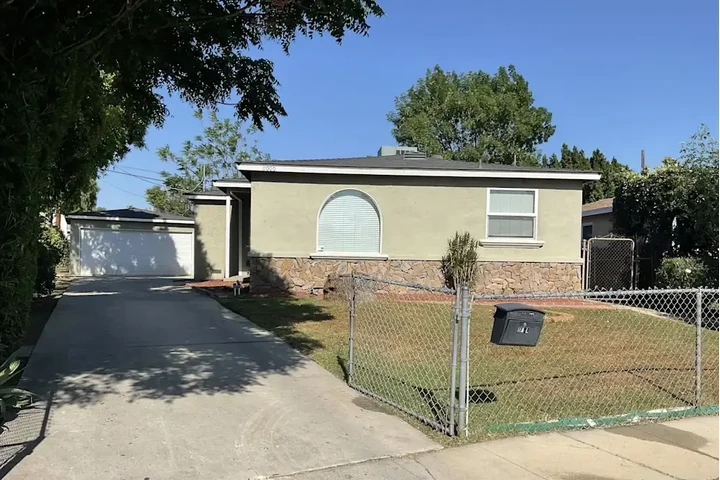 $2450 : Available 3Bed 2Bat in LA image 1