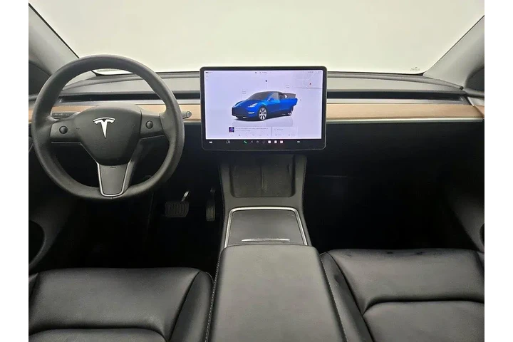 $33998 : Tesla Model Y 2023 AWD Long image 9