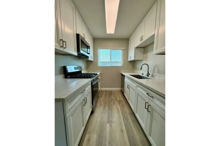 $1100 : APT EN LOS ANGELES CON PARKING image 2