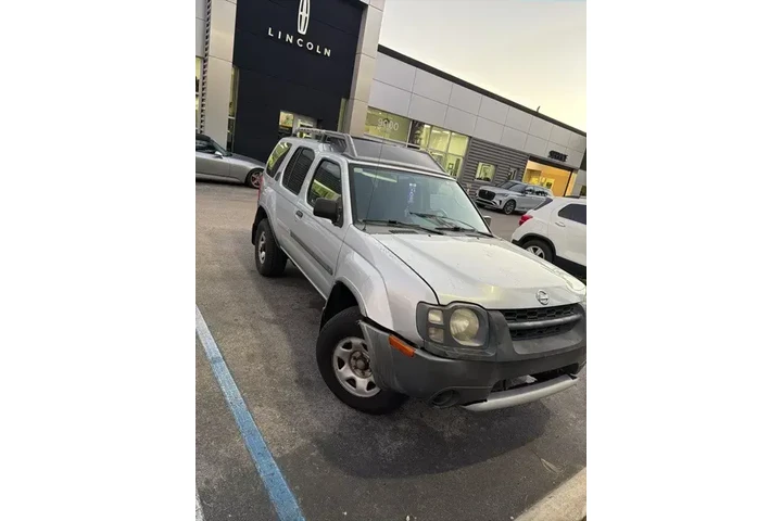 $2990 : Nissan Xterra 2002 XE 2WD 4d image 2