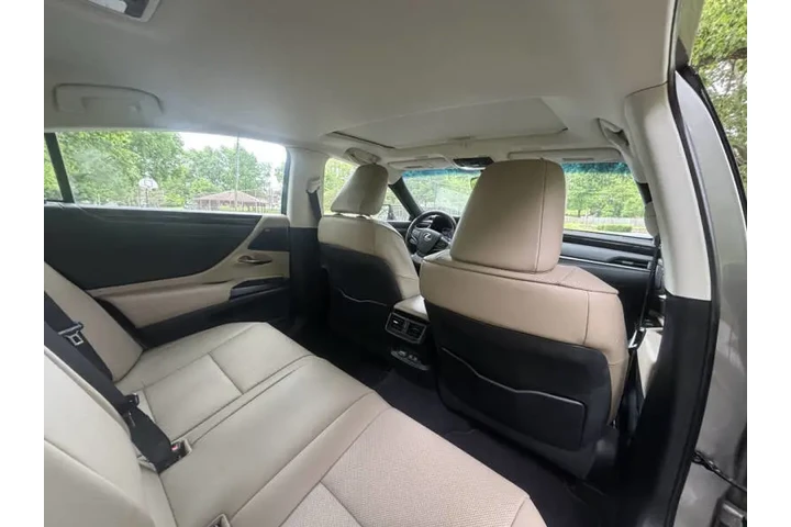 $26999 : 2021 ES 300h image 10