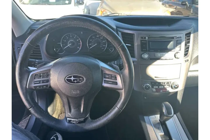 2012 Outback 2.5i Premium image 6