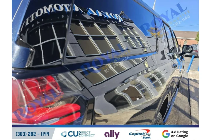 $71995 : 2023 Suburban 4WD Premier image 9